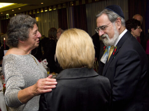 Ella-Marks with late Chief-Rabbi Jonathan Sacks