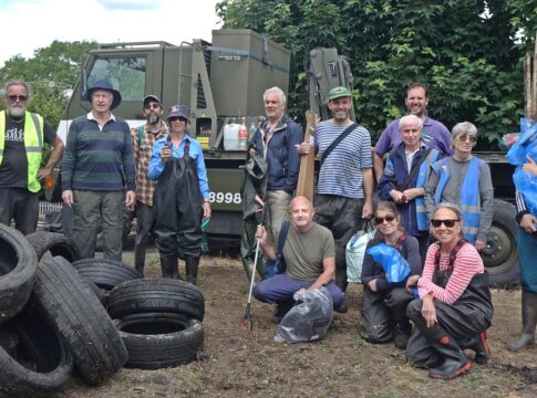 LAGER Can and CURB removed 150 tyres and 6 tonnes of rubbish from River Brent in Perivale