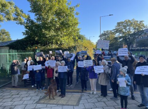 Protesters say no to Clarion to redevelop Twyford Abbey