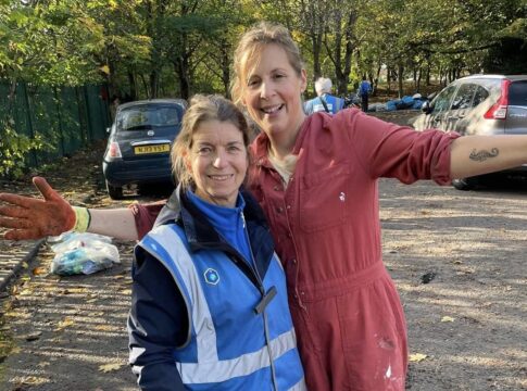 Mel Giedroyc and Cathy Swift Lager CAN chair