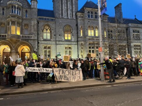 Residents protest to save Warren Farm. Photo: EALING.NEWS