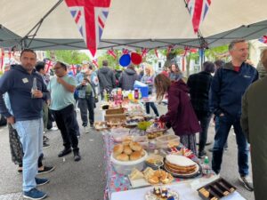 Elthorne Park Road street party