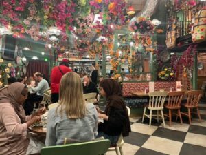 Inside Comptoir Libanais. Photo: EALING.NEWS