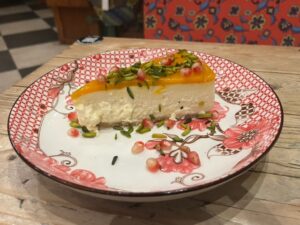 Mango & Vanilla Cheesecake. Photo: EALING.NEWS