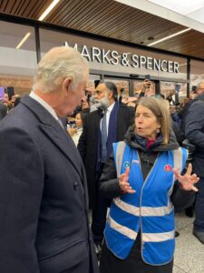 King Charles III meets Cathy Swift from LAGER Can. Photo: LAGER Can