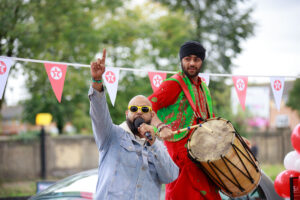 Celebrating the opening of Texaco Viaduct Service Station. Photo: Golden Cross Group