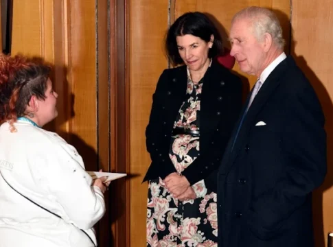 King Charles III talked to Alessia from Hare & Humphreys. Photo by Tim Bret-Day.