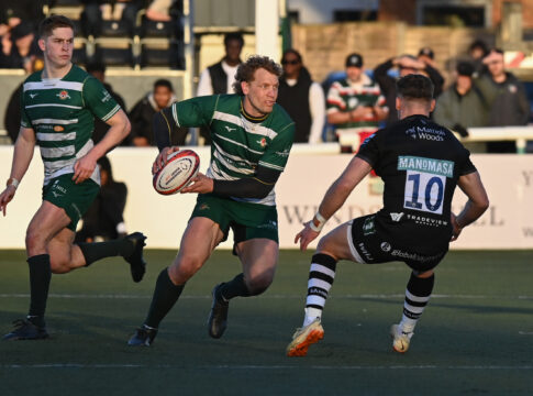 Billy Twelvetrees of Ealing Trailfinders taking on Leicester Tigers. Photo by Alan Stanford/PRiME Media Images