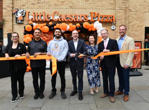 Ealing North MP with Little Caesarsa Greenford franchisee Rajan Sandhu and Jaspal Sandhu. Photo:Ian Ennis, Caters Photography/ Little Caesars.