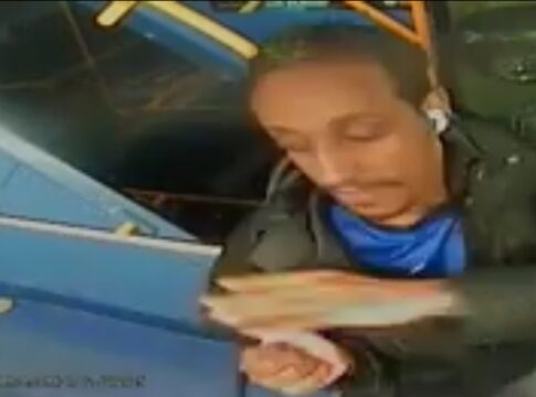 Police seek man. Photo: Metropolitan Police