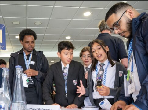 Gifford Primary School pupils. Photo: TfL
