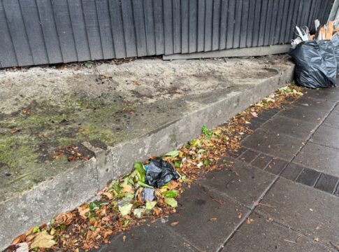 Rubbish on the street. Photo: EALING.NEWS
