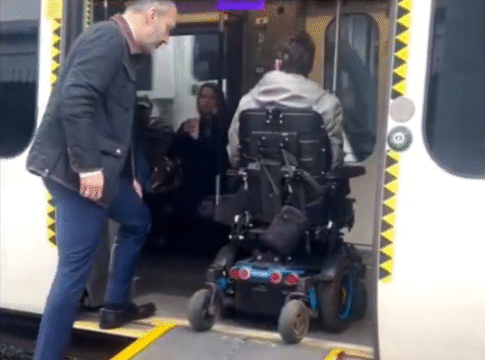 Accessibility and safety issues remain at Ealing Broadway Station. Image: x/Bassam Mahfouz