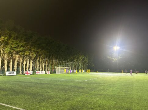 Rayners Lane v Hanwell Town. Photo: Elsa Jones