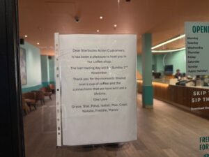 Starbucks Acton staff message to customers. Photo: EALING.NEWS