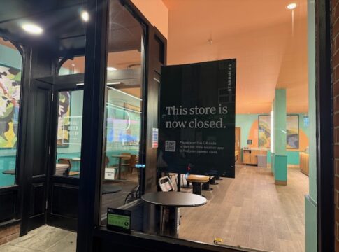 Starbucks Acton close down sign. Photo: EALING.NEWS