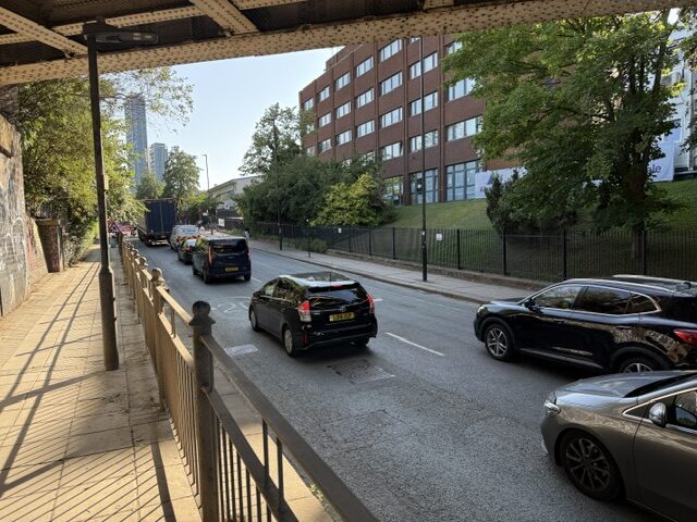Motorist driving on wrong side of Victoria Road in North Acton. Photo: EALING.NEWS
