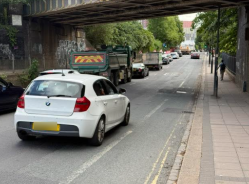 Motorists driving on wrong side of Victoria Road. Photo: EALING.NEWS