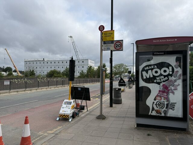 Bus stop on Victoria Road closed. Photo: EALING.NEWS