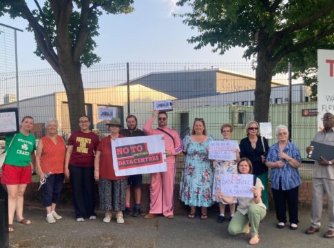 Protest outside Kao data centre. Photo: Pull the Plug / Ealing Friends of the Earth