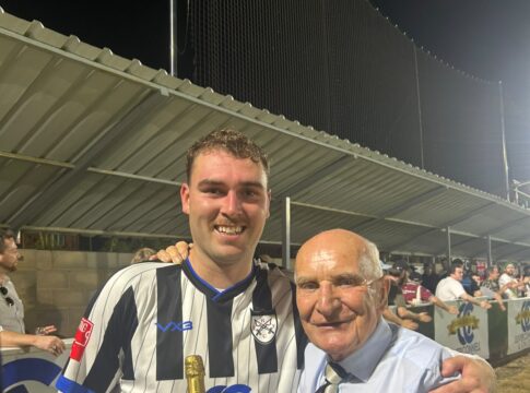 (L-R) Harvey Bradbury and Stephen Pound. Photo: Hanwell Town FC